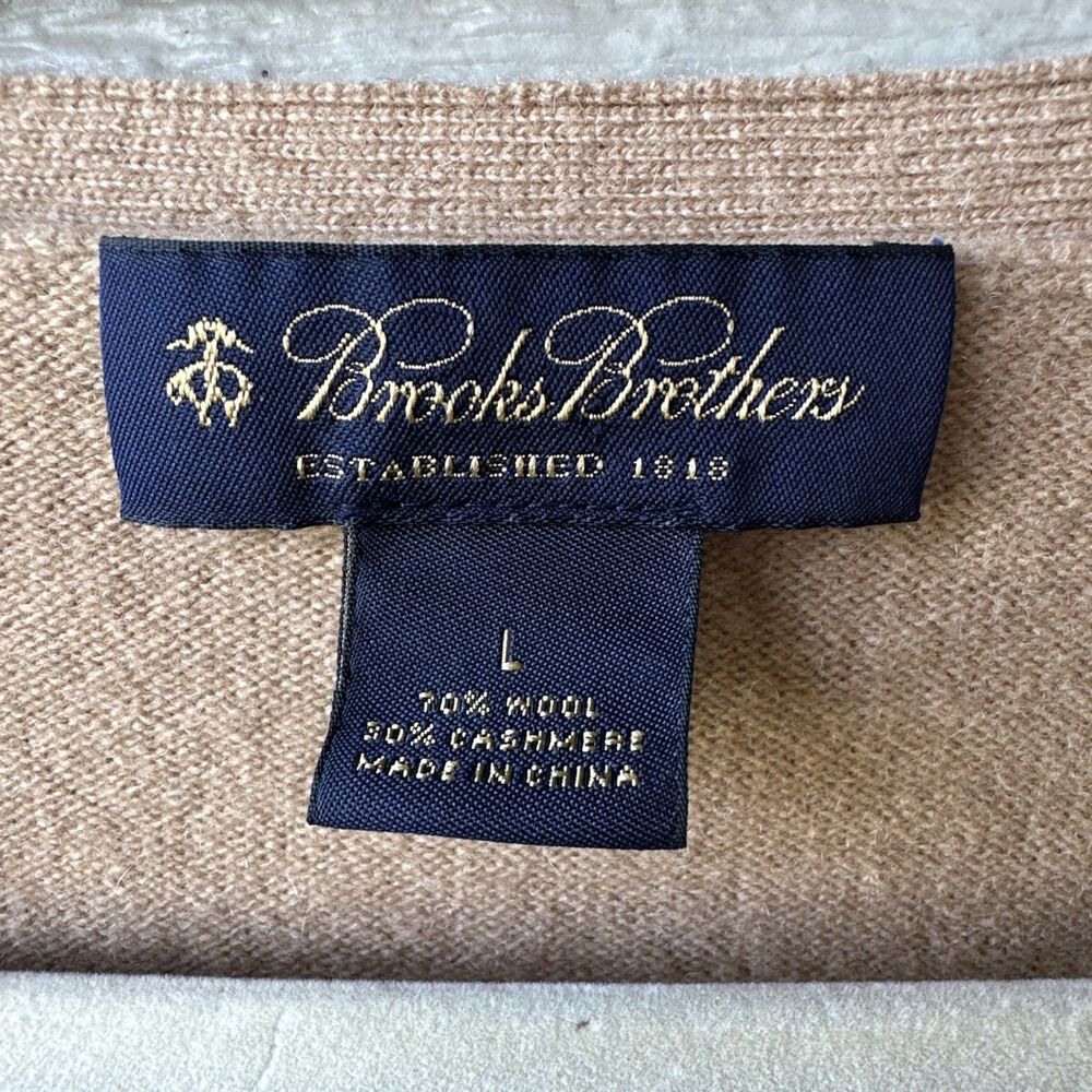 Brooks Brothers Women’s L Tan V-Neck Preppy Long Sleeve Button-Up Cardigan - Picture 2 of 6